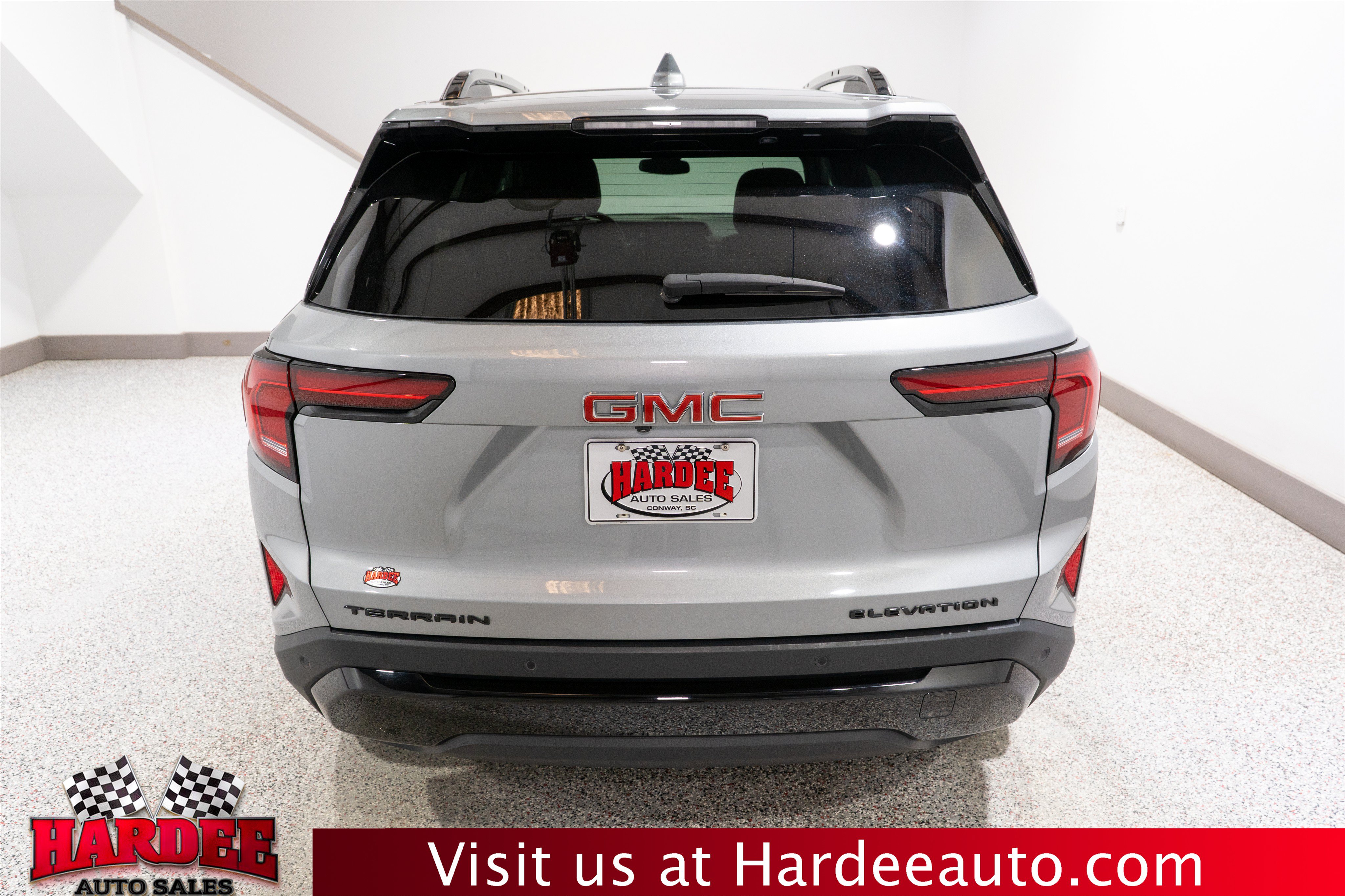Used 2026 GMC Terrain Elevation w/ Elevation Premium Package FWD image 4