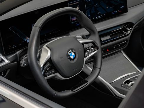Used 2025 BMW 330i Sedan RWD image 17