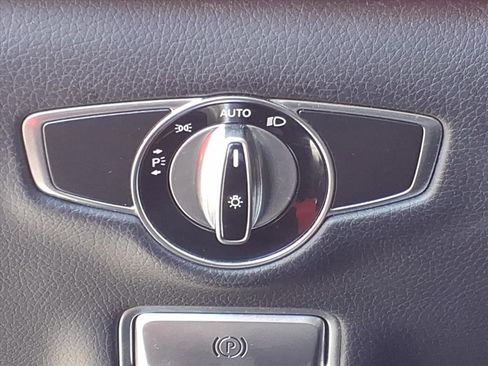 Used 2014 Mercedes-Benz S 550 Sedan image 22