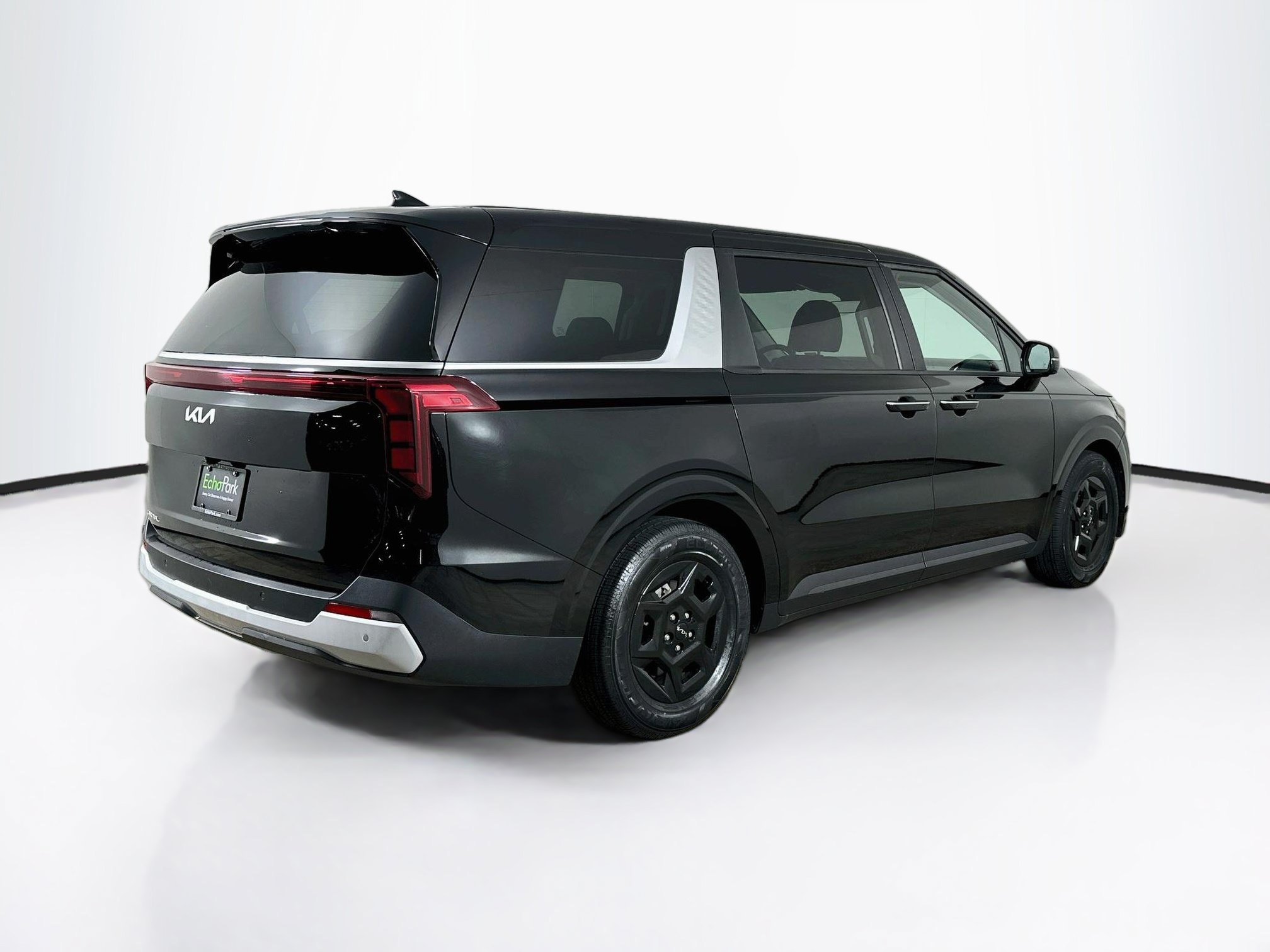 Used 2026 Kia Carnival FWD image 9