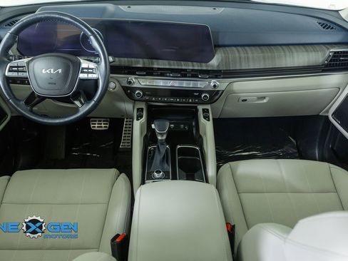Used 2025 Kia Telluride SX w/ SX Captain's Chair Package AWD/4WD image 32