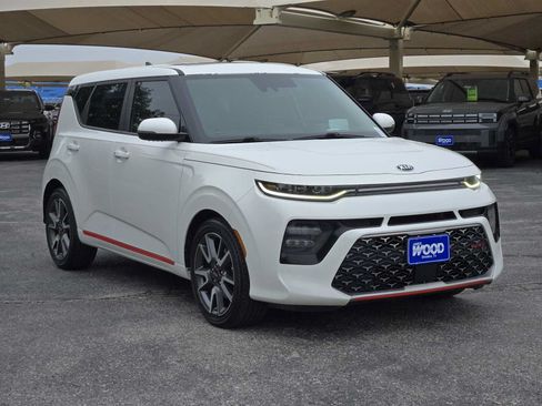 Used 2020 Kia Soul GT-Line Turbo FWD image 2