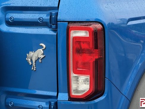 Used 2023 Ford Bronco 4-Door AWD/4WD image 32