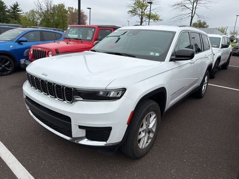 Used 2023 Jeep Grand Cherokee L Laredo AWD/4WD image 4