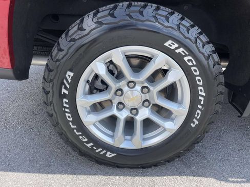 Used 2023 Chevrolet Silverado 1500 LT AWD/4WD image 27