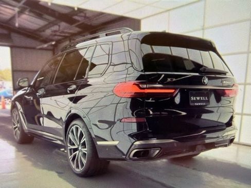 Used 2021 BMW X7 M50i w/ Executive Package AWD/4WD image 4
