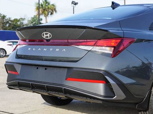 New 2026 Hyundai Elantra Sport image 5
