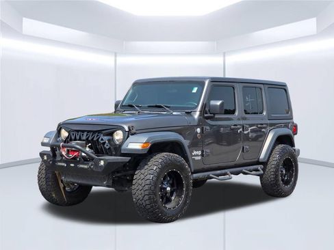 Used 2018 Jeep Wrangler Unlimited Sport S AWD/4WD image 2