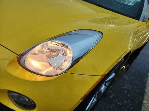 Used 2007 Pontiac Solstice Convertible w/ Premium Package RWD image 16