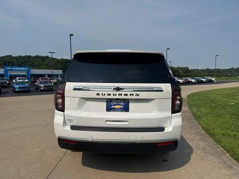 Used 2022 Chevrolet Suburban LS AWD/4WD image 8