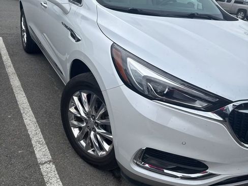 Used 2020 Buick Enclave Premium w/ Surround and Sites Package image 6