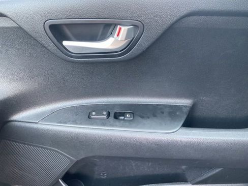 Used 2023 Kia Rio S image 22