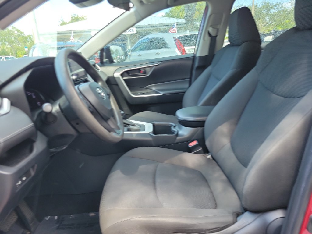 Used 2023 Toyota RAV4 LE FWD image 10