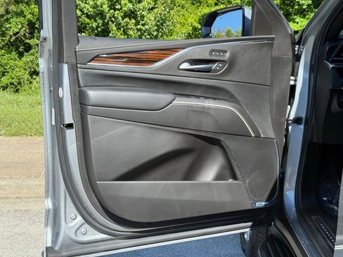 Certified 2023 Cadillac Escalade Premium Luxury w/ Performance Package AWD/4WD image 17
