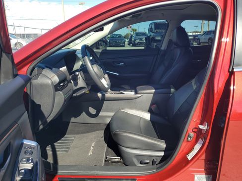 Certified 2021 Nissan Sentra SR w/ SR Premium Package image 13