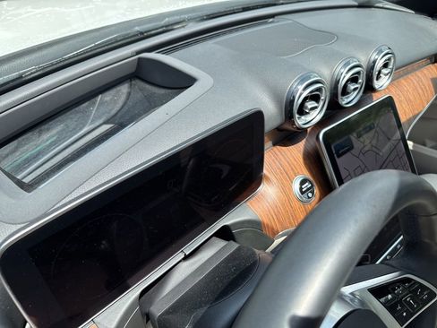 Used 2023 Mercedes-Benz C 300 4MATIC Sedan image 11