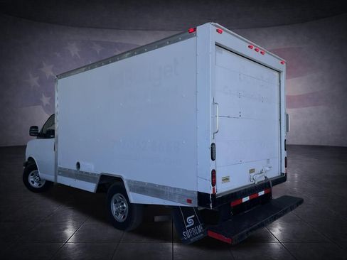 Used 2017 Chevrolet Express 3500 w/ Chrome Appearance Package image 3