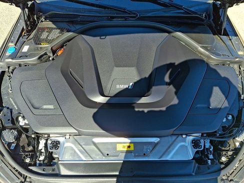 Used 2023 BMW i4 eDrive40 w/ Premium Package image 29