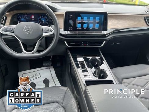 Used 2025 Volkswagen Atlas SE w/ Panoramic Sunroof Package AWD/4WD image 32