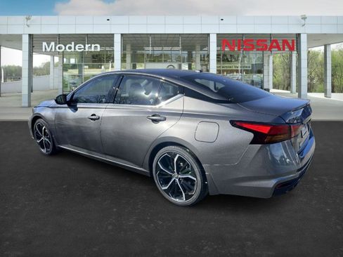 New 2025 Nissan Altima 2.5 SR image 6
