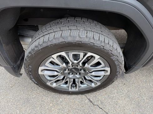 Used 2023 GMC Sierra 1500 Denali Ultimate image 10