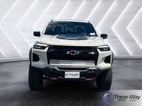 New 2026 Chevrolet Colorado ZR2 AWD/4WD image 8