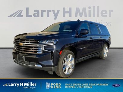 Used 2023 Chevrolet Suburban High Country w/ Premium Package 2