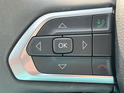 Used 2022 Jeep Compass Altitude image 25