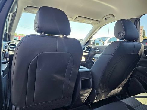 New 2026 Chevrolet Trax LT w/ Midnight Edition FWD image 18
