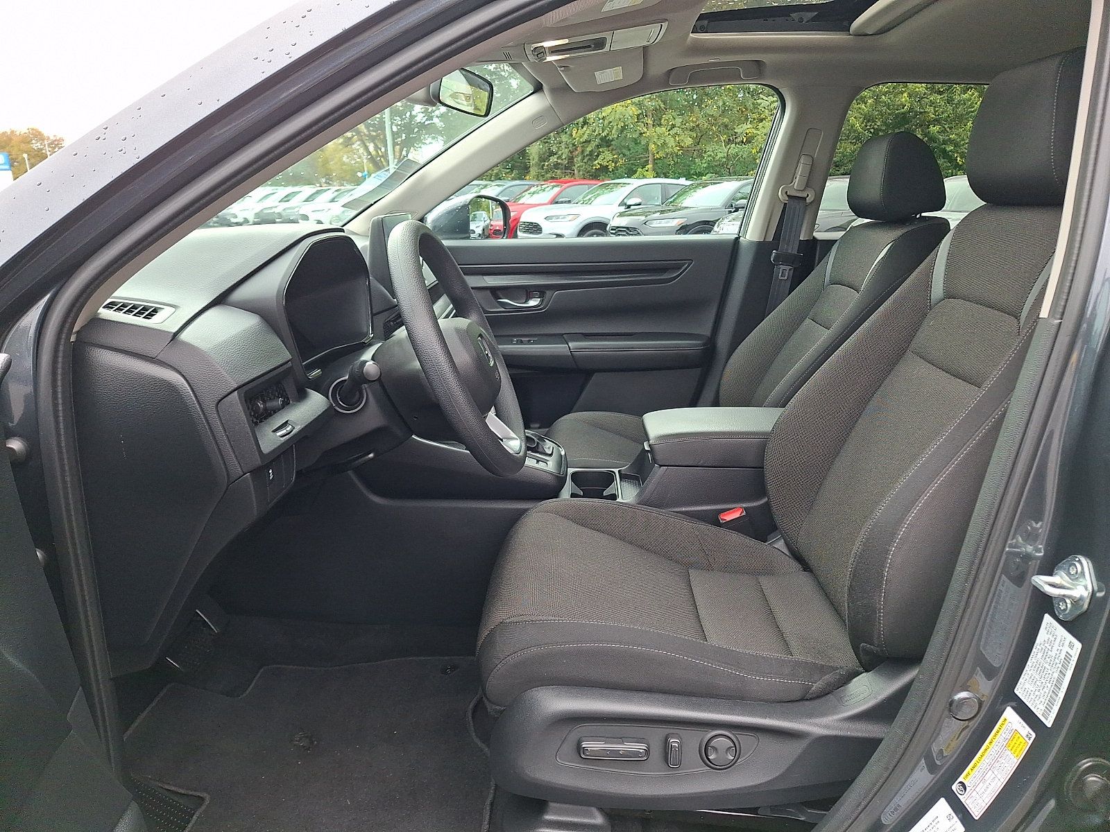 Used 2025 Honda CR-V EX image 13