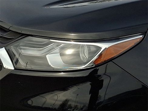 Used 2018 Chevrolet Equinox LT image 30