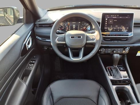 New 2026 Jeep Compass Latitude AWD/4WD image 4