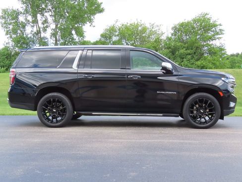 Certified 2023 Chevrolet Suburban Premier w/ Max Trailering Package AWD/4WD image 2