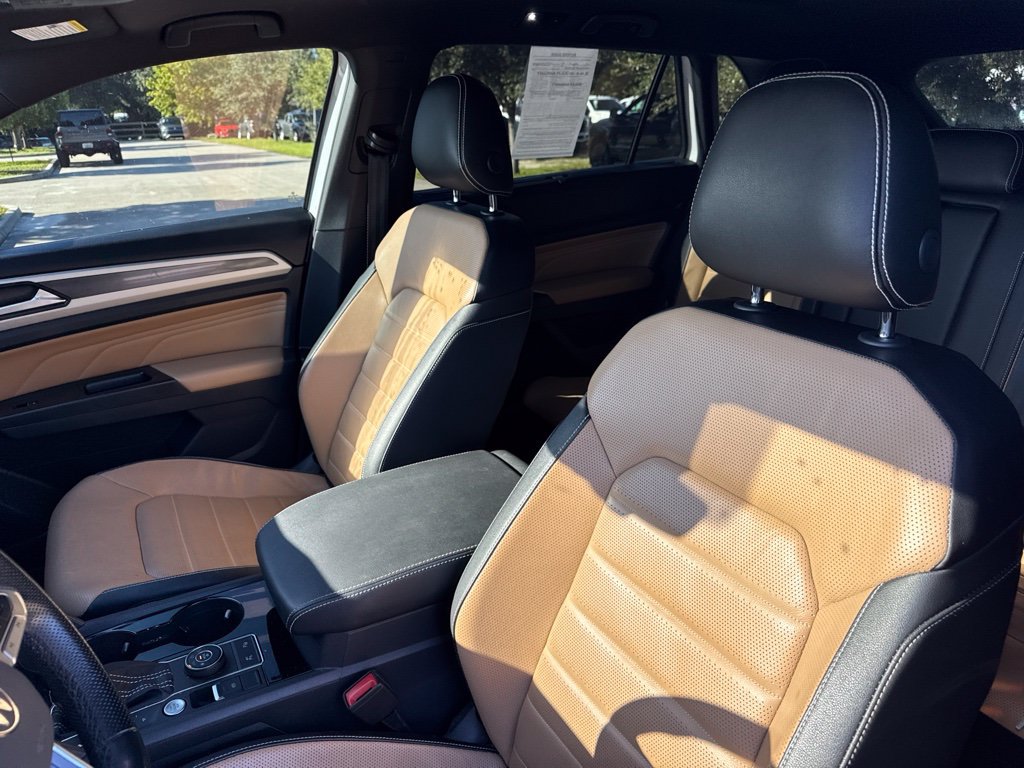 Used 2021 Volkswagen Atlas Cross Sport SEL Premium R-Line AWD/4WD image 10