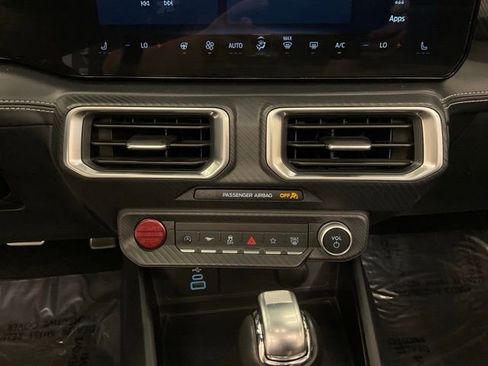 Used 2025 Ford Mustang Premium RWD image 27