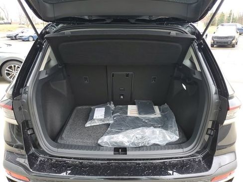 New 2026 Volkswagen Taos SEL image 8