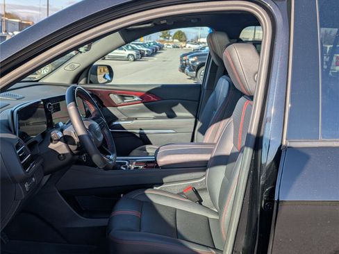 Used 2024 Chevrolet Traverse RS w/ LPO, Floor Liner Package image 18