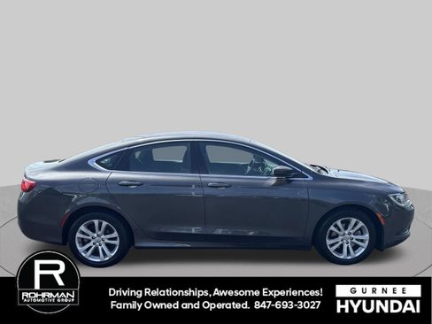 Used 2017 Chrysler 200 LX FWD image 10
