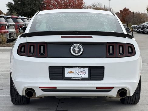 Used 2014 Ford Mustang Coupe image 5