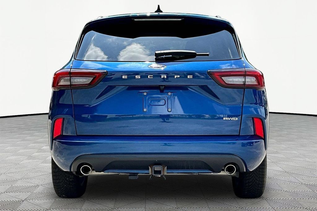 Used 2023 Ford Escape ST-Line Select w/ Class II Trailer Tow Package AWD/4WD image 6