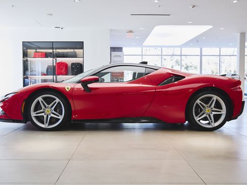 Used 2021 Ferrari SF90 Stradale image 2