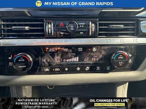 New 2026 Nissan Pathfinder Platinum image 22