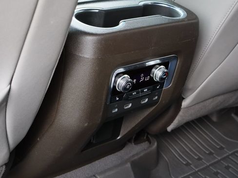 Certified 2023 GMC Yukon SLT w/ SLT Premium Package AWD/4WD image 26
