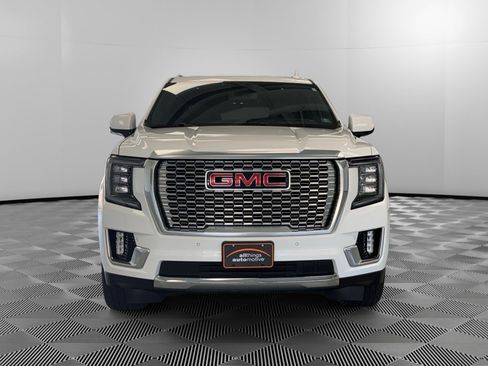 Used 2023 GMC Yukon XL Denali AWD/4WD image 3