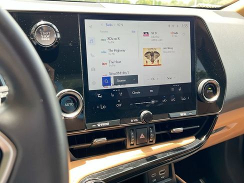 Certified 2025 Lexus NX 250 FWD w/ Accessory Package (2T) image 15