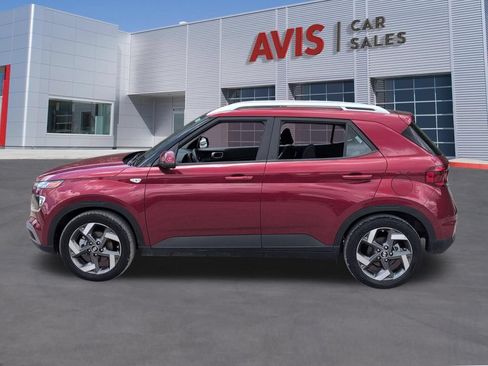Used 2025 Hyundai Venue SEL FWD image 10