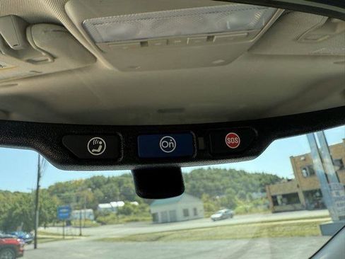 Used 2022 Buick Encore Preferred image 15