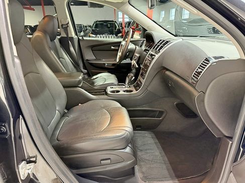 Used 2011 GMC Acadia SLT image 40