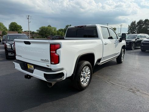 Used 2025 Chevrolet Silverado 2500 High Country w/ High Country Premium Package image 5