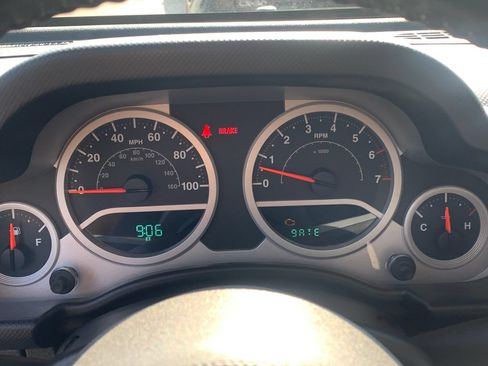Used 2010 Jeep Wrangler Sahara w/ Dual Top Group AWD/4WD image 14
